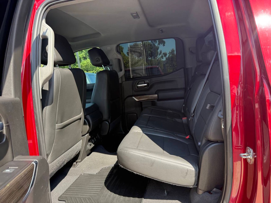 Chevrolet Silverado 1500 Vehicle Full-screen Gallery Image 13