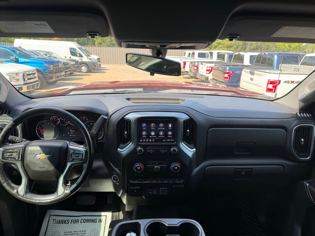 Chevrolet Silverado 1500 Vehicle Full-screen Gallery Image 17