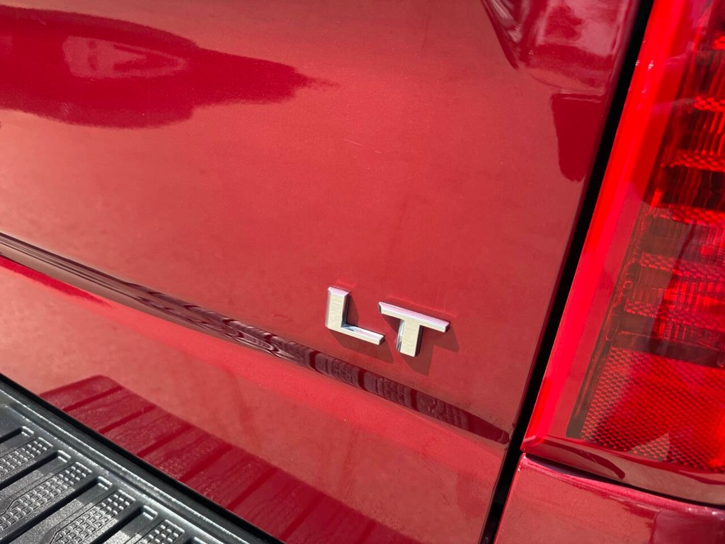 Chevrolet Silverado 1500 Vehicle Full-screen Gallery Image 37