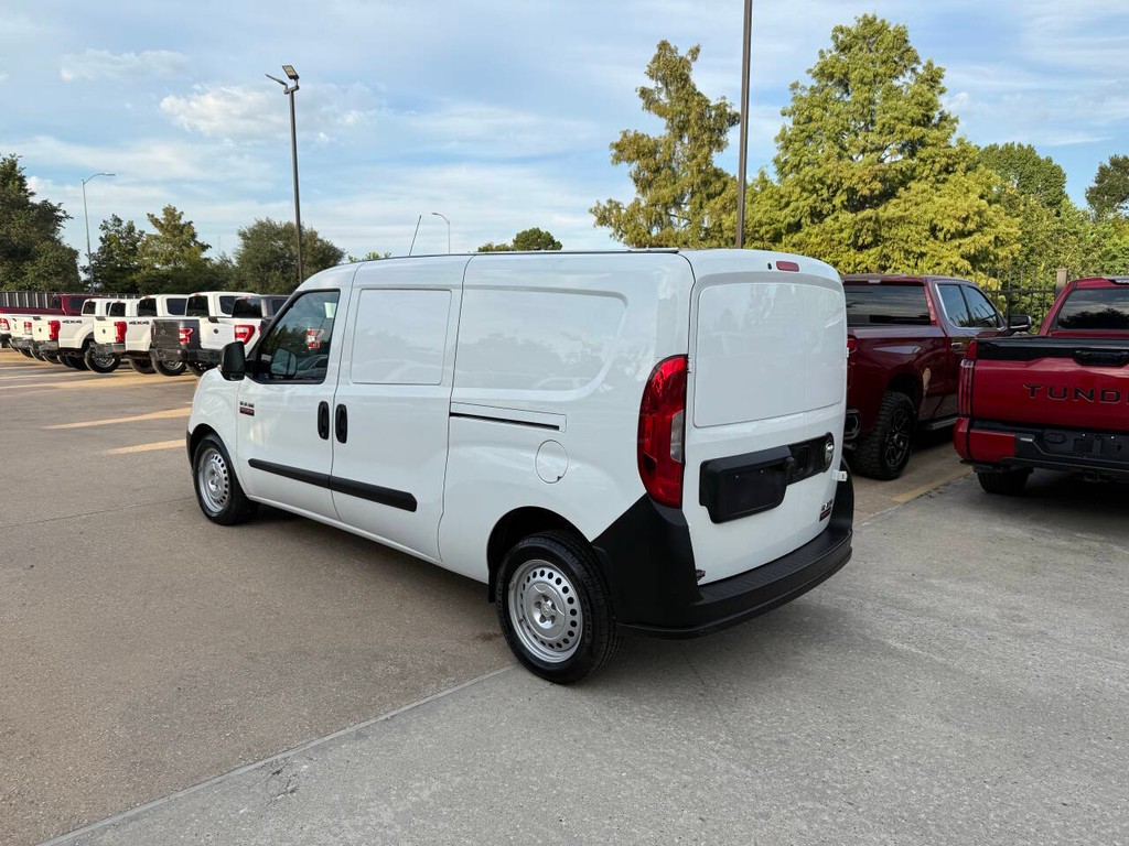 Ram ProMaster City Cargo Van Vehicle Full-screen Gallery Image 04
