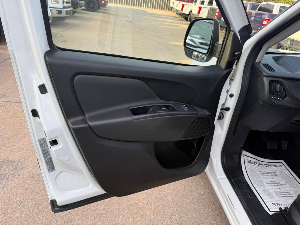 Ram ProMaster City Cargo Van Vehicle Full-screen Gallery Image 08