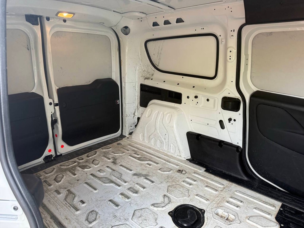 Ram ProMaster City Cargo Van Vehicle Full-screen Gallery Image 29