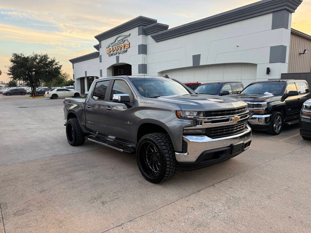 Chevrolet Silverado 1500 Vehicle Full-screen Gallery Image 02