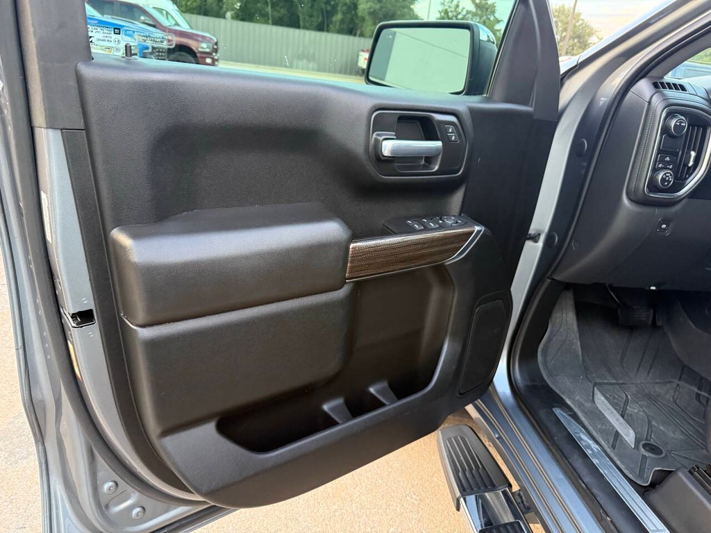 Chevrolet Silverado 1500 Vehicle Full-screen Gallery Image 08