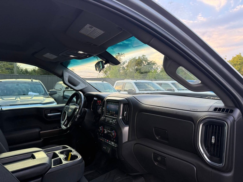 Chevrolet Silverado 1500 Vehicle Full-screen Gallery Image 09