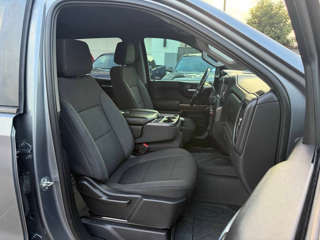 Chevrolet Silverado 1500 Vehicle Full-screen Gallery Image 10