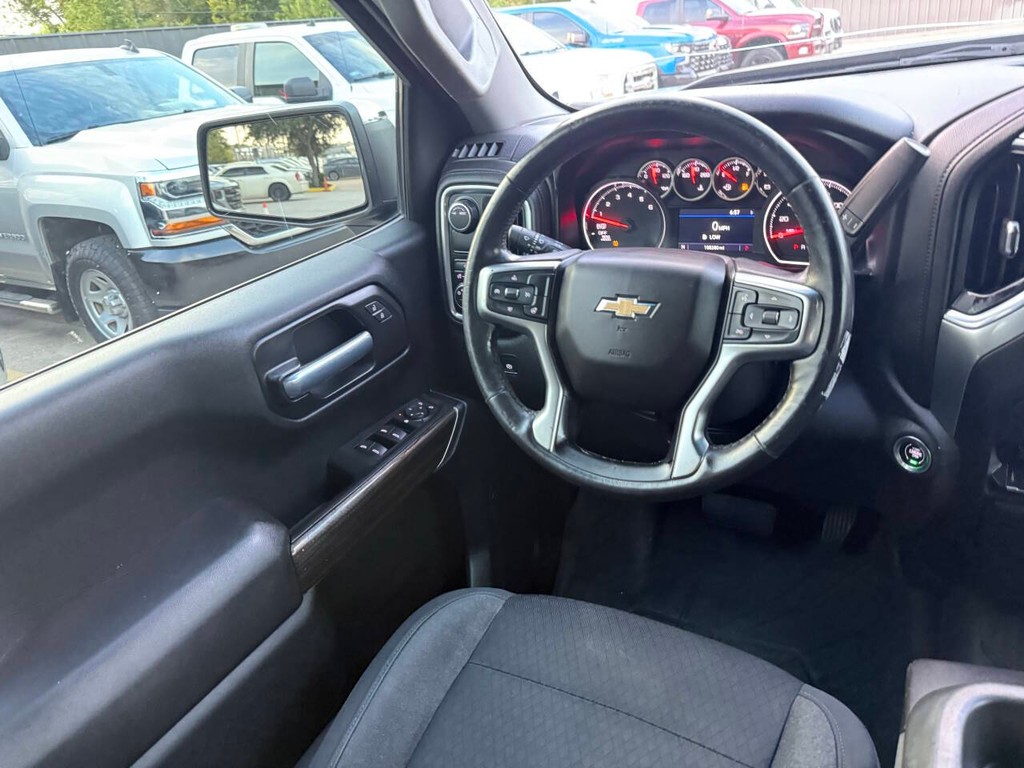 Chevrolet Silverado 1500 Vehicle Full-screen Gallery Image 19