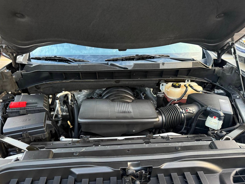 Chevrolet Silverado 1500 Vehicle Full-screen Gallery Image 34