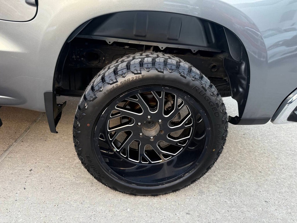 Chevrolet Silverado 1500 Vehicle Full-screen Gallery Image 35