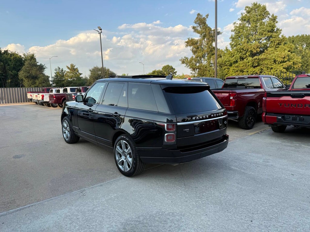 Land Rover Range Rover Vehicle Full-screen Gallery Image 04