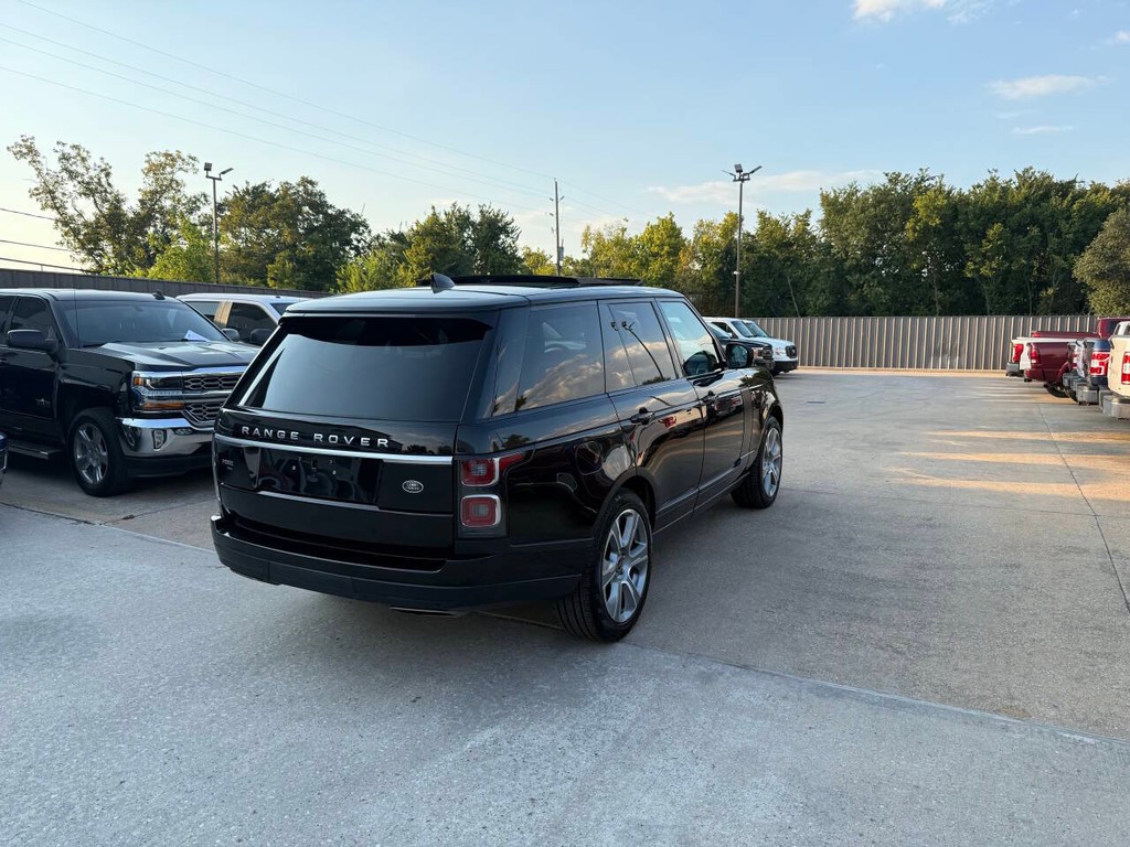 Land Rover Range Rover Vehicle Full-screen Gallery Image 05