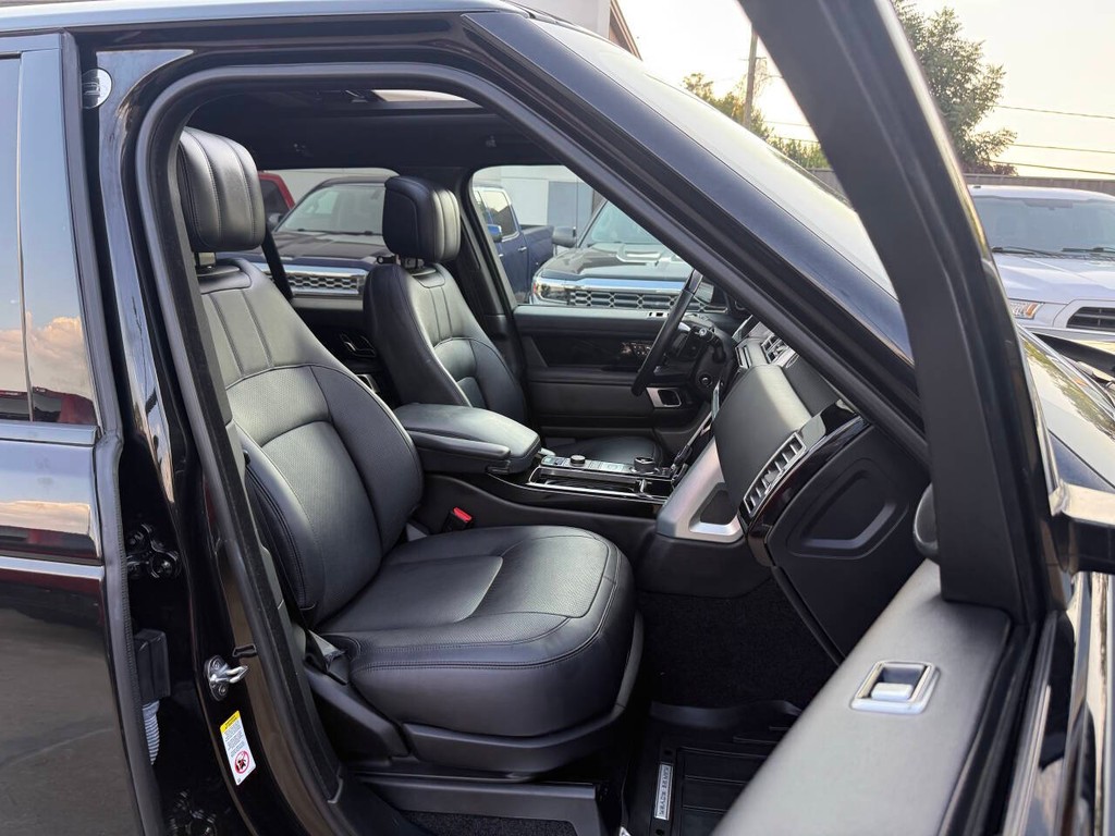 Land Rover Range Rover Vehicle Full-screen Gallery Image 10