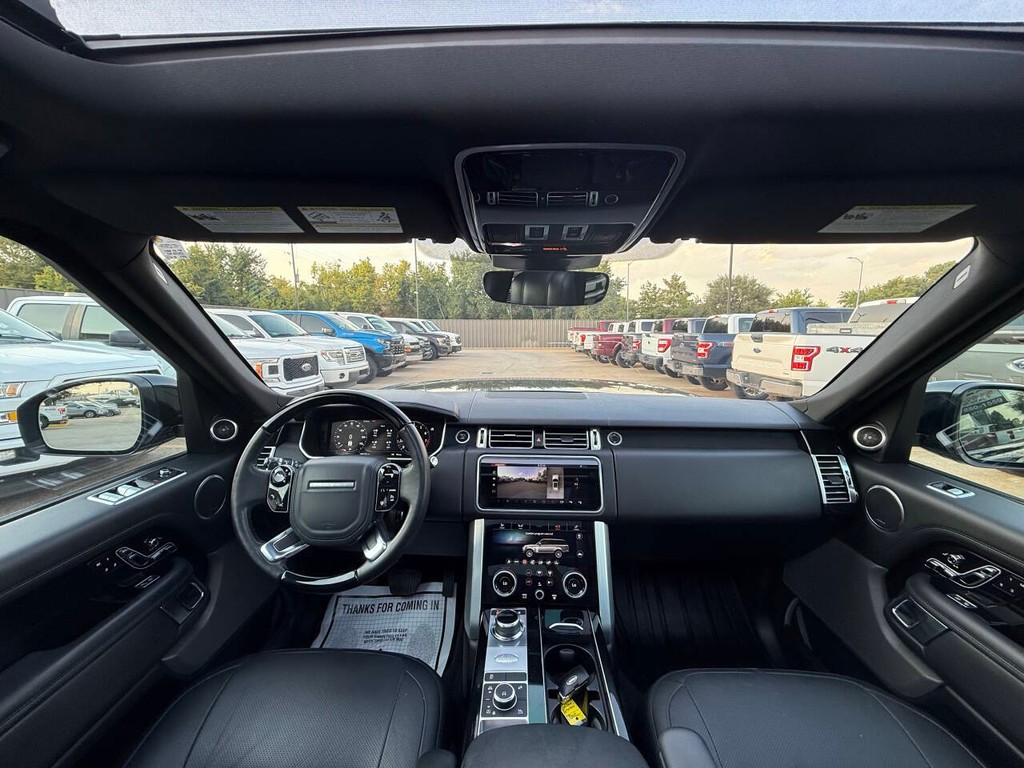 Land Rover Range Rover Vehicle Full-screen Gallery Image 18