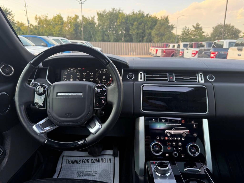 Land Rover Range Rover Vehicle Full-screen Gallery Image 21