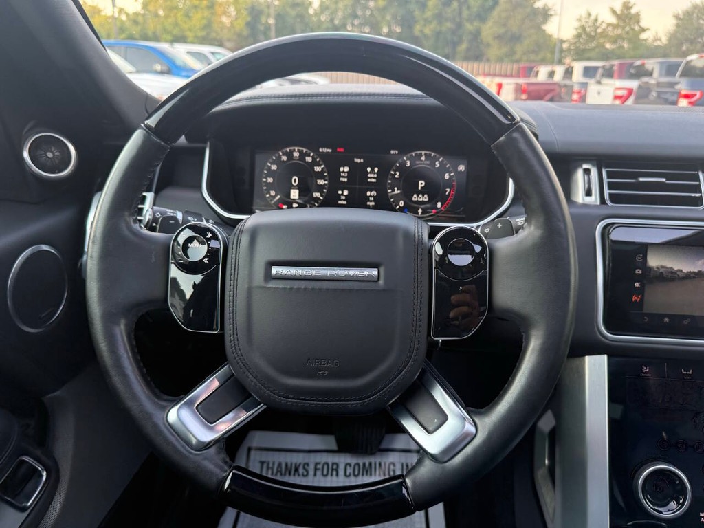 Land Rover Range Rover Vehicle Full-screen Gallery Image 22