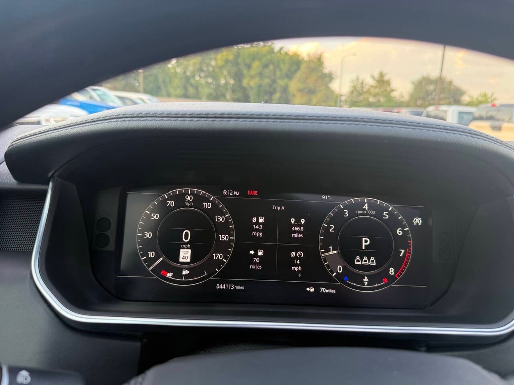 Land Rover Range Rover Vehicle Full-screen Gallery Image 31