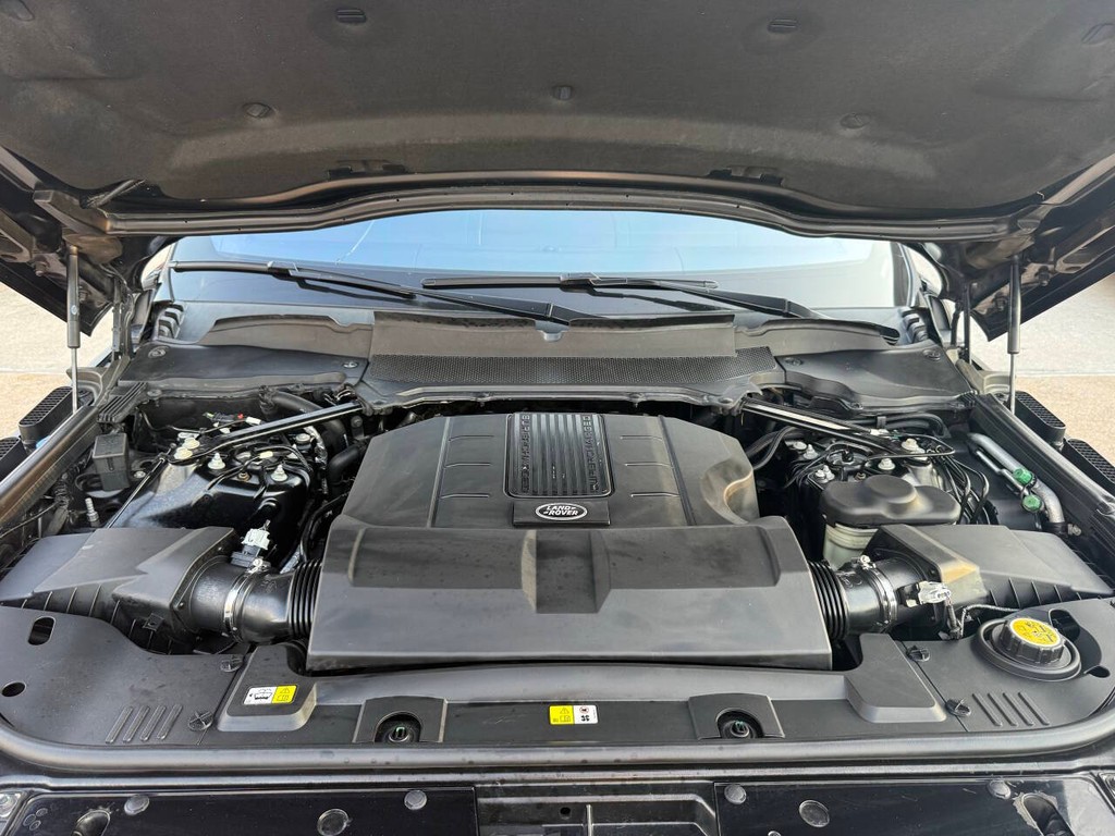 Land Rover Range Rover Vehicle Full-screen Gallery Image 34