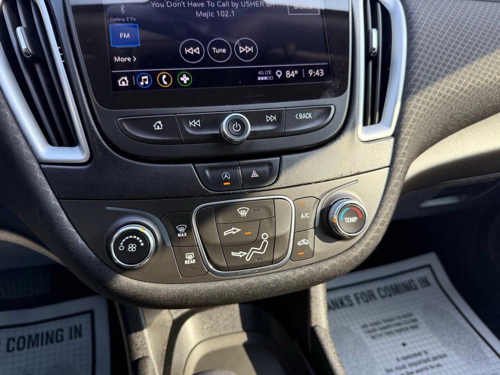 Chevrolet Malibu Vehicle Full-screen Gallery Image 26