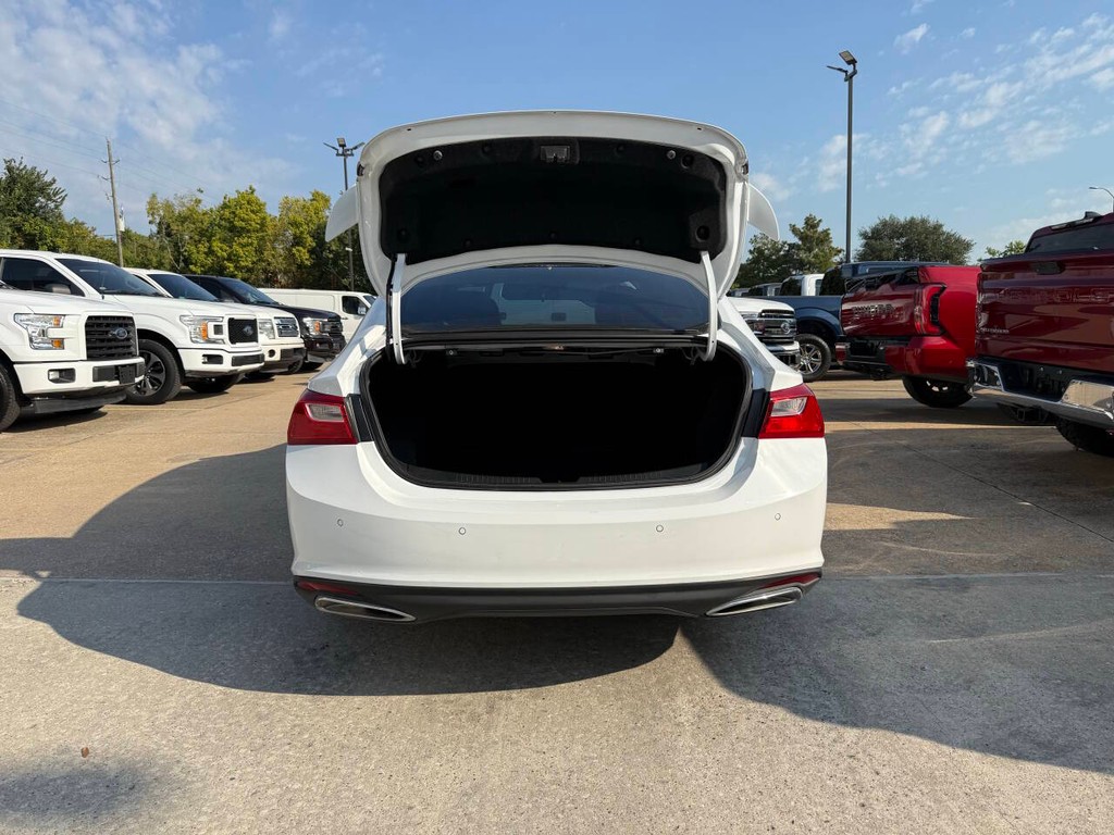 Chevrolet Malibu Vehicle Full-screen Gallery Image 34