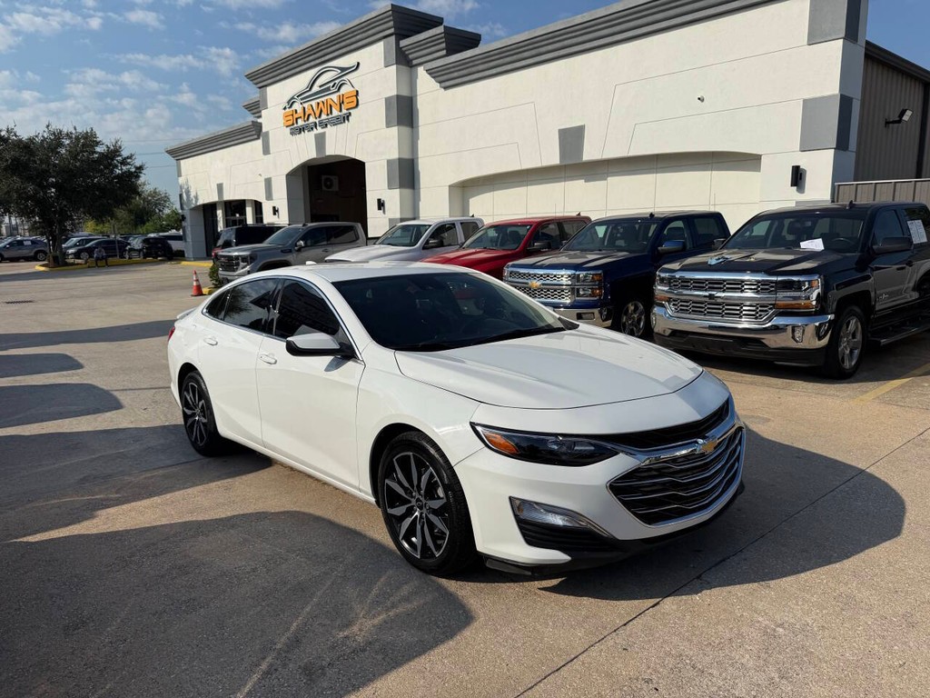 Chevrolet Malibu Vehicle Full-screen Gallery Image 38