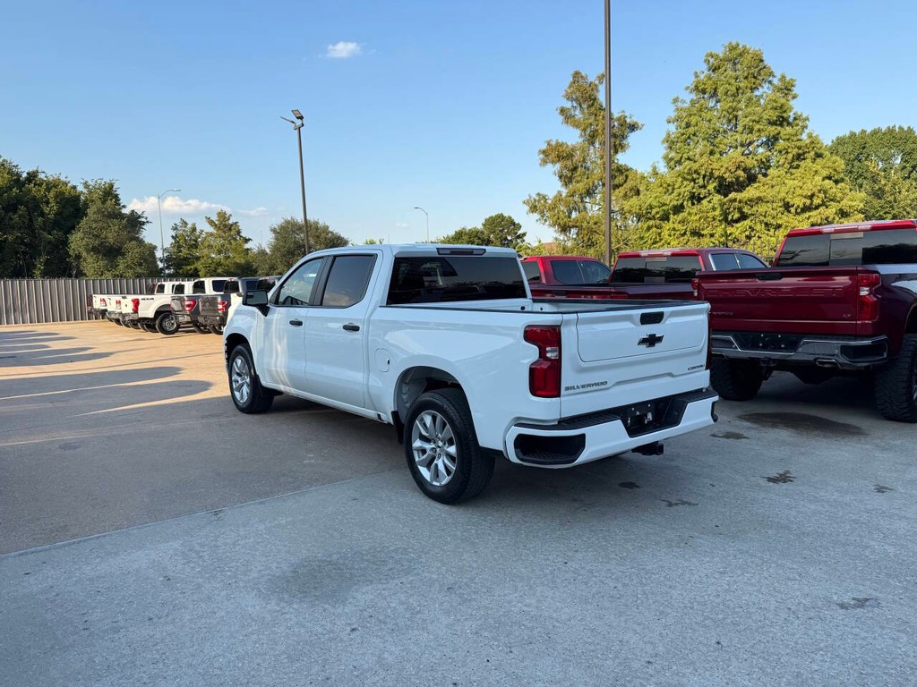 Chevrolet Silverado 1500 Vehicle Full-screen Gallery Image 04