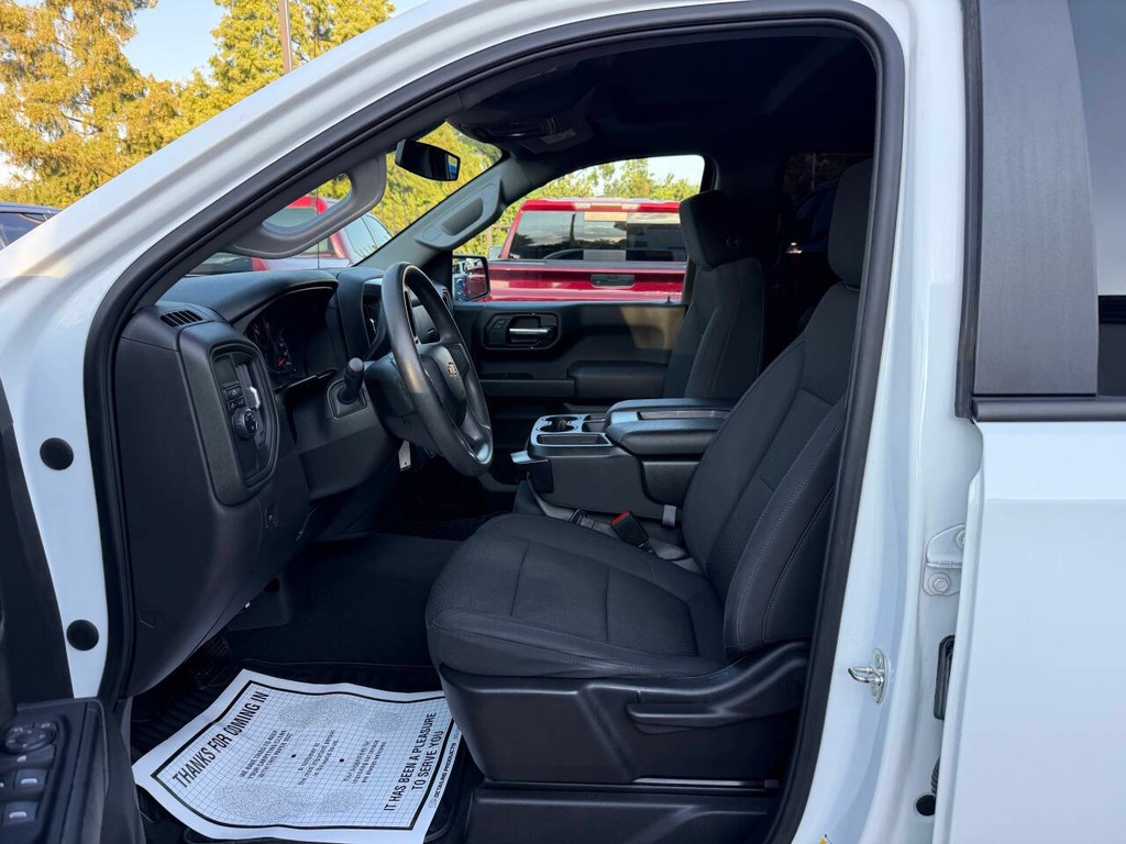 Chevrolet Silverado 1500 Vehicle Full-screen Gallery Image 07