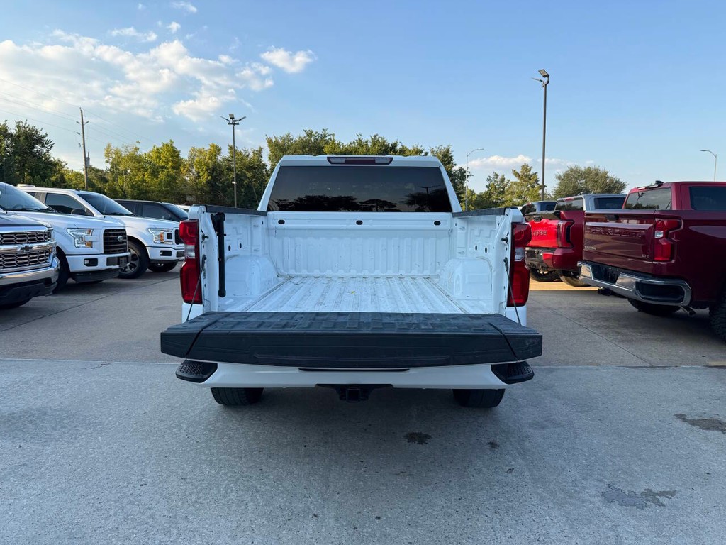 Chevrolet Silverado 1500 Vehicle Full-screen Gallery Image 37
