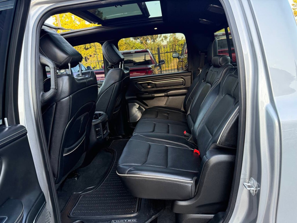 Ram 1500 Vehicle Full-screen Gallery Image 13