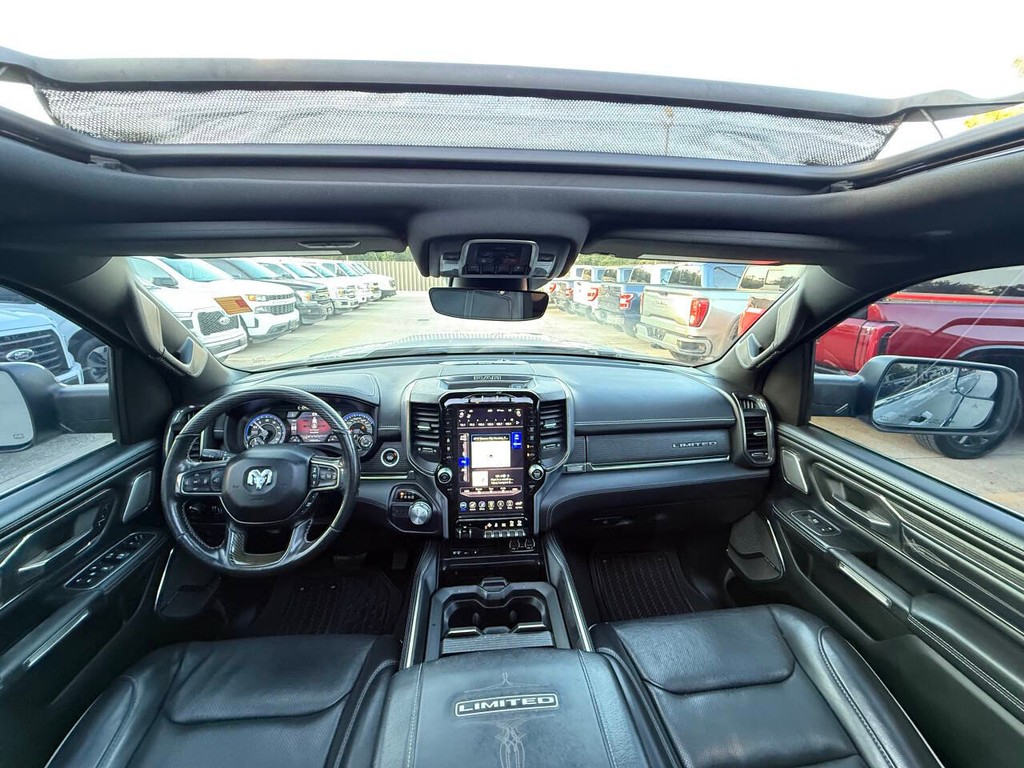 Ram 1500 Vehicle Full-screen Gallery Image 18