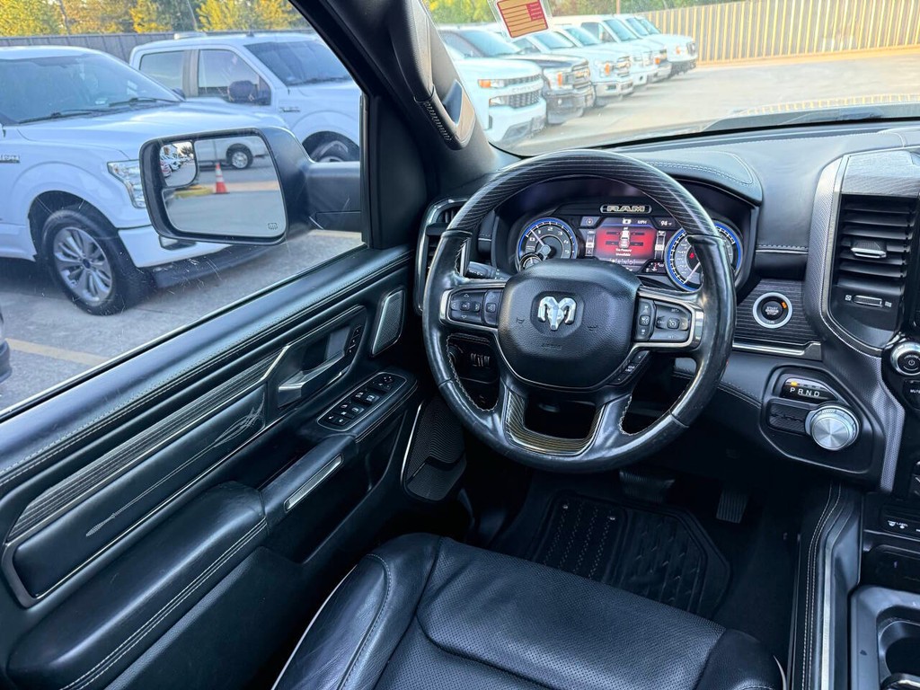 Ram 1500 Vehicle Full-screen Gallery Image 19