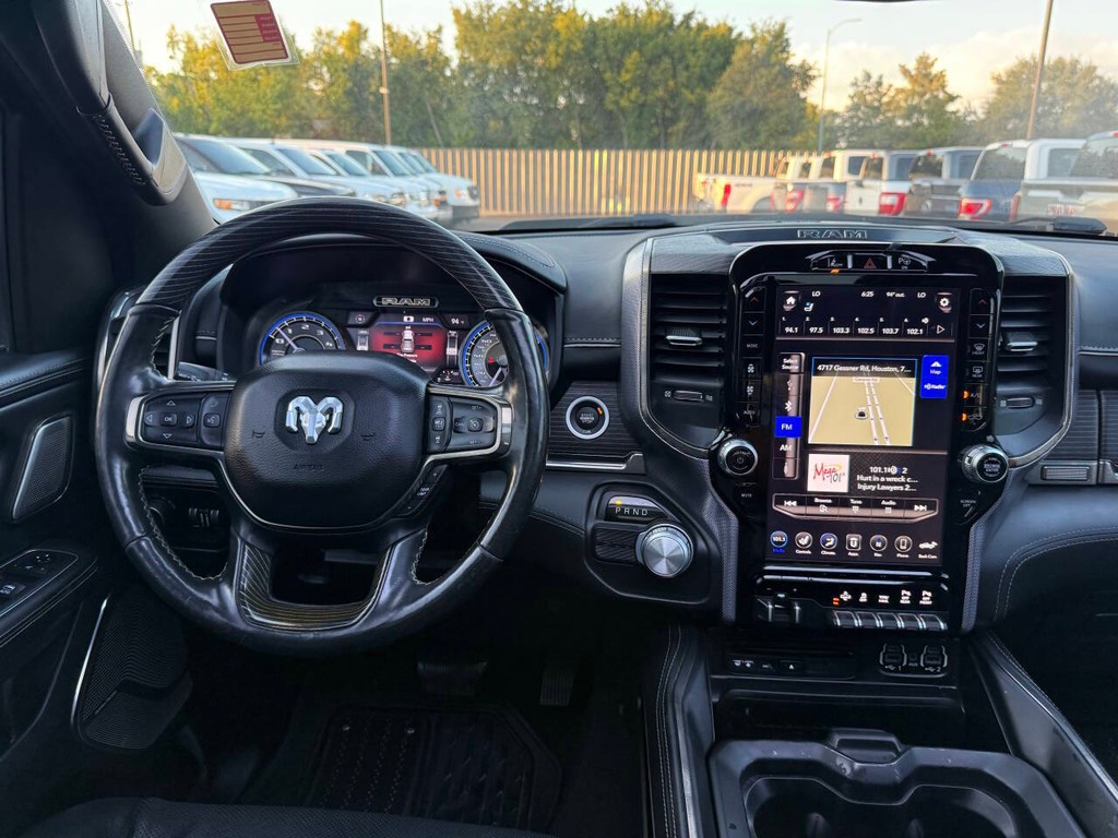 Ram 1500 Vehicle Full-screen Gallery Image 21