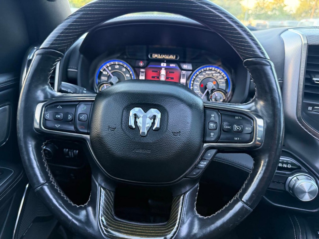 Ram 1500 Vehicle Full-screen Gallery Image 23