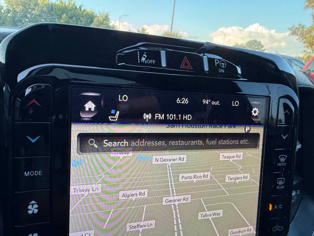 Ram 1500 Vehicle Full-screen Gallery Image 27