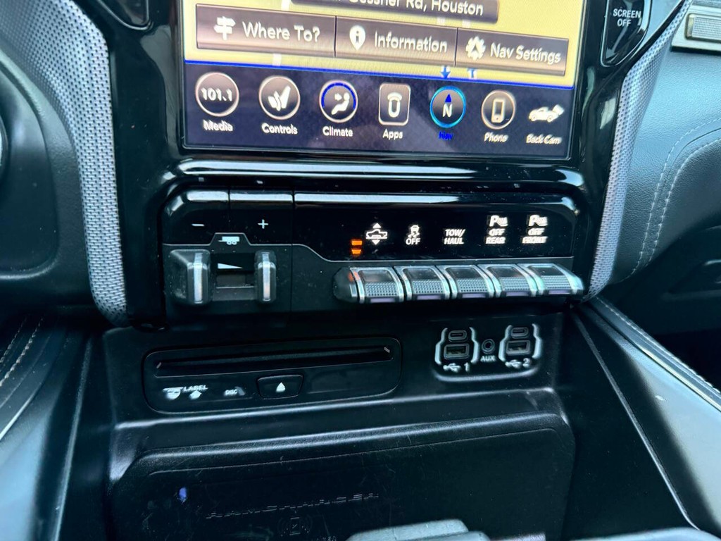 Ram 1500 Vehicle Full-screen Gallery Image 29