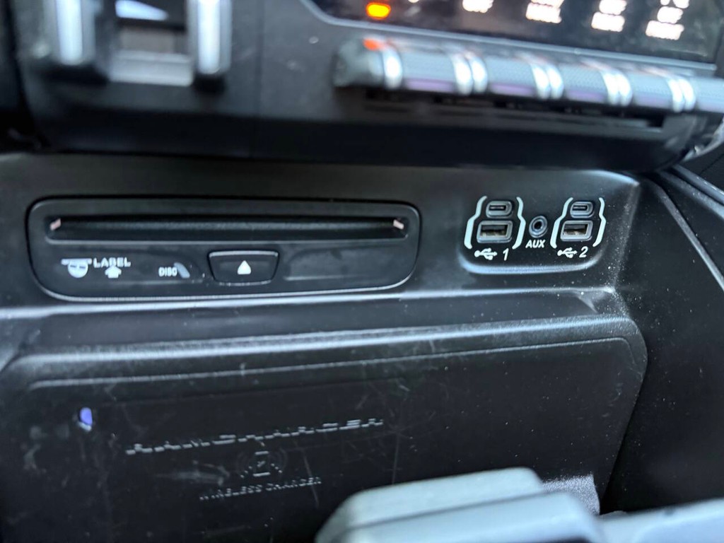 Ram 1500 Vehicle Full-screen Gallery Image 30