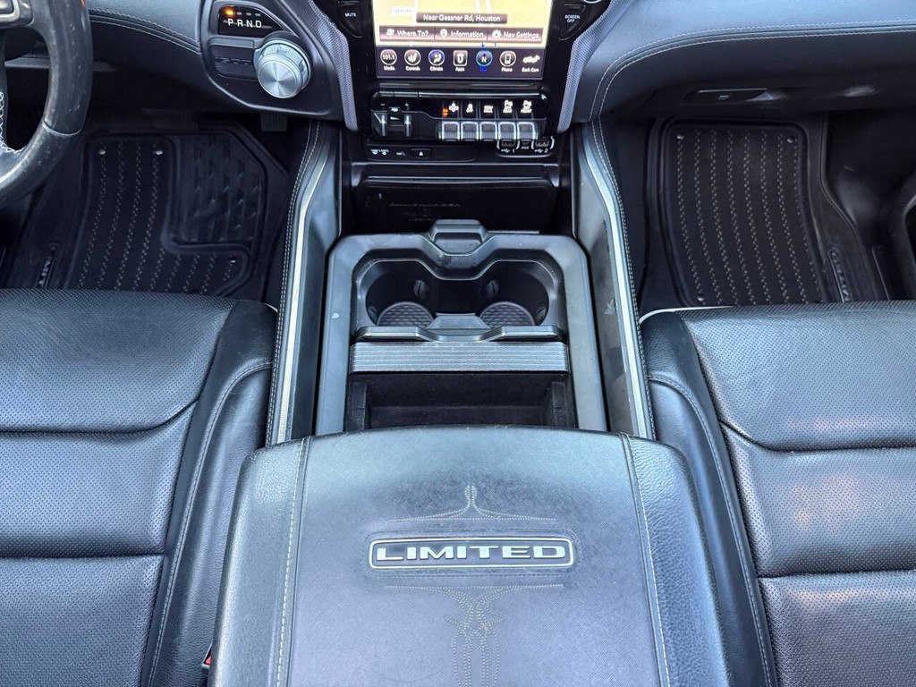 Ram 1500 Vehicle Full-screen Gallery Image 32