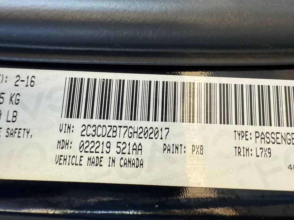 Dodge Challenger Vehicle Full-screen Gallery Image 27