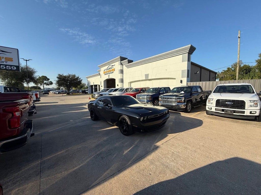 Dodge Challenger Vehicle Full-screen Gallery Image 36