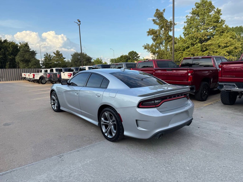 Dodge Charger Vehicle Full-screen Gallery Image 04