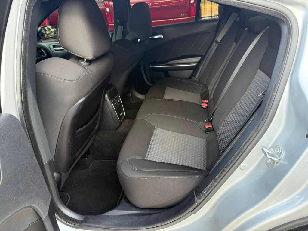 Dodge Charger Vehicle Full-screen Gallery Image 13