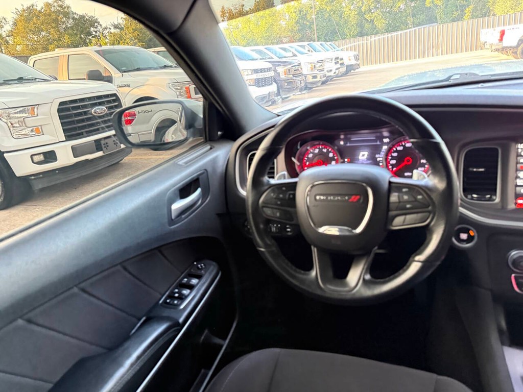 Dodge Charger Vehicle Full-screen Gallery Image 19