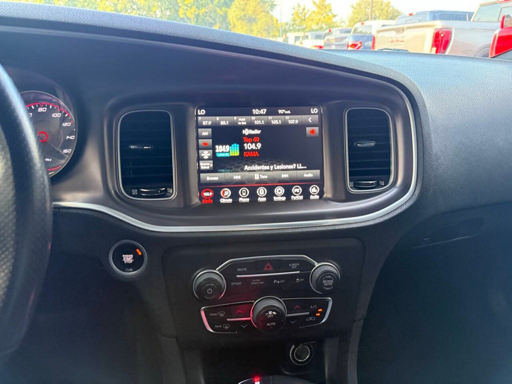 Dodge Charger Vehicle Full-screen Gallery Image 24