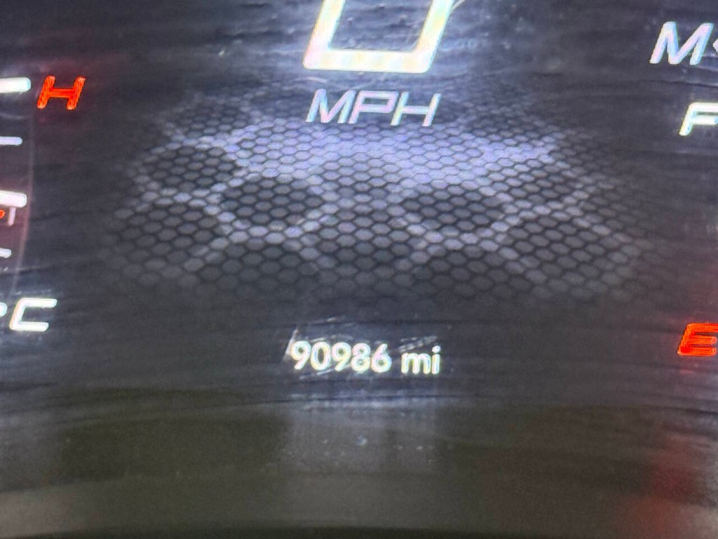 Dodge Charger Vehicle Full-screen Gallery Image 32