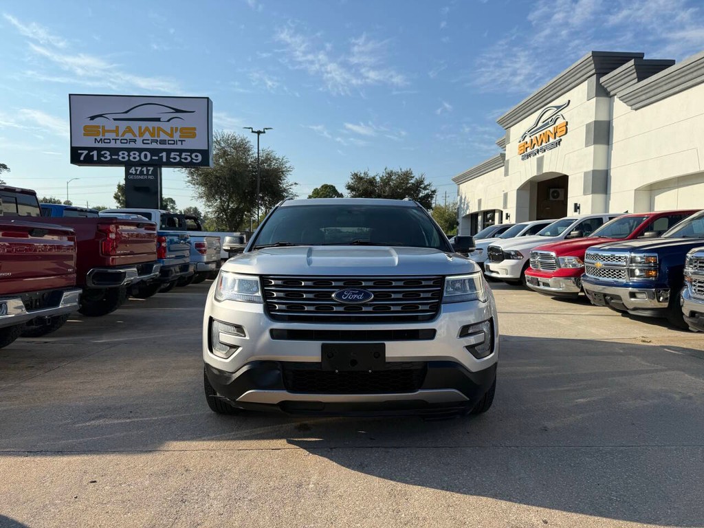 Ford Explorer Vehicle Full-screen Gallery Image 43