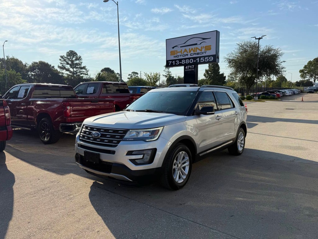 Ford Explorer Vehicle Full-screen Gallery Image 45