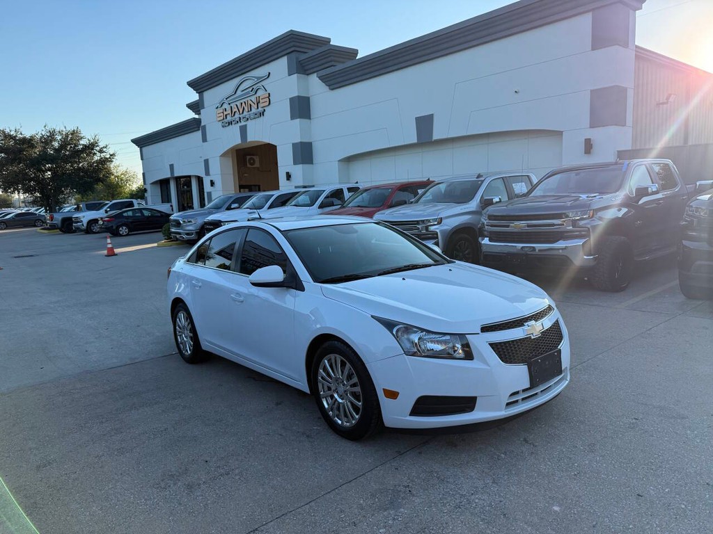 Chevrolet Cruze Vehicle Full-screen Gallery Image 02