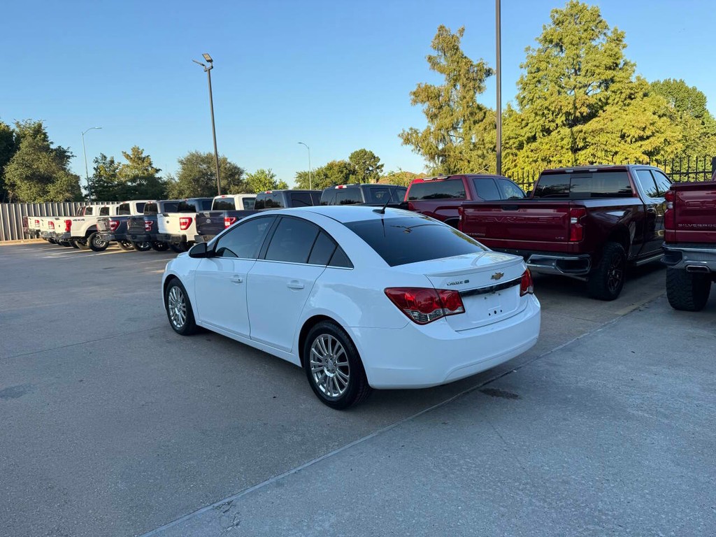 Chevrolet Cruze Vehicle Full-screen Gallery Image 04