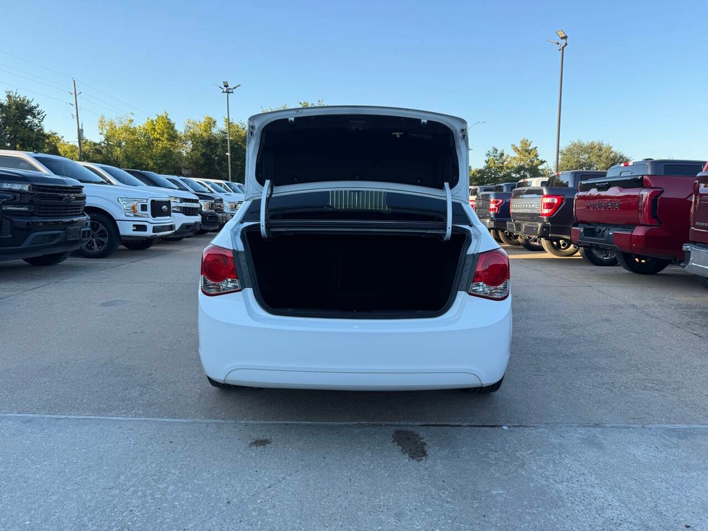 Chevrolet Cruze Vehicle Full-screen Gallery Image 36