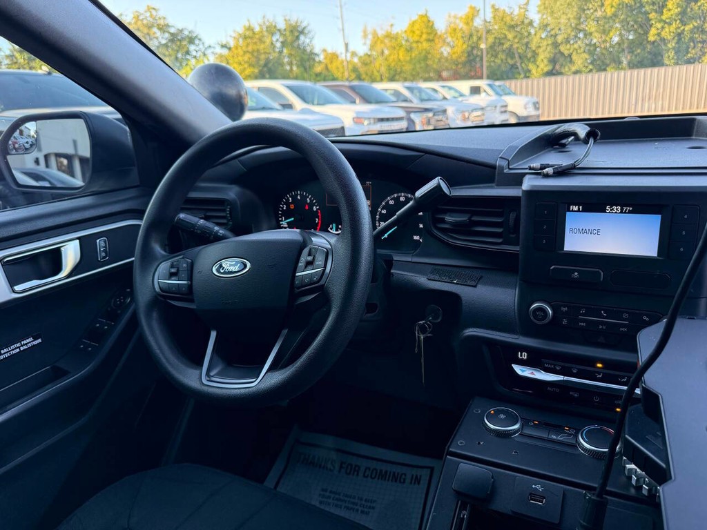 Ford Explorer Vehicle Full-screen Gallery Image 20