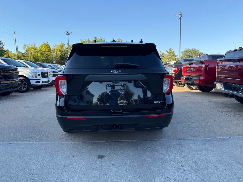 Ford Explorer Vehicle Full-screen Gallery Image 37